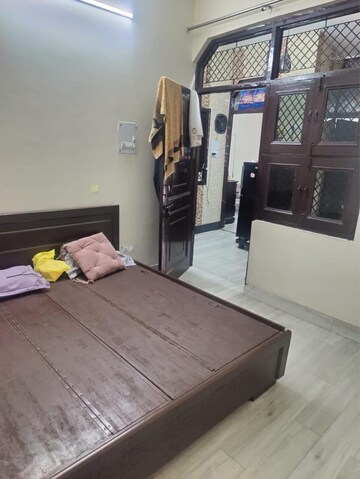 Room in 2 BHK Builder Floor at Laxmi Nagar – for Rent