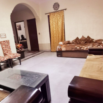 Living Room in 2.5 BHK Villa at Sector 23 – for Rent