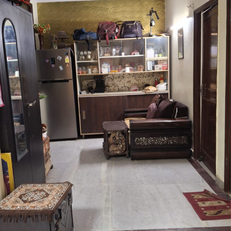 Living Room, sector 23 2.5 Bedroom 1200 Sq.Ft. Villa In Sector 23 Gurgaon 9322817