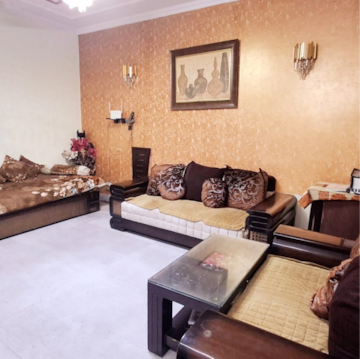 Living Room in 2.5 BHK Villa at Sector 23 – for Rent