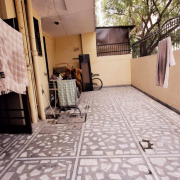 Balcony in 2.5 BHK Villa at Sector 23 – for Rent