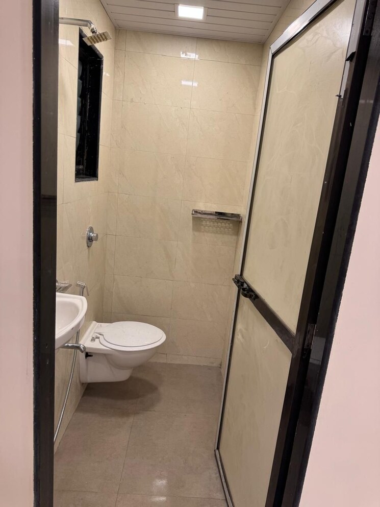 Bathroom, mg-complex 1 Bedroom 370 Sq.Ft. Apartment In Vashi Sector 11 Navi Mumbai 9322807