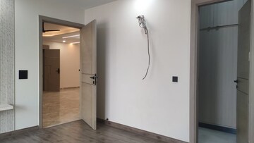 Room in 4 BHK Builder Floor at Sector 4 – for Sale
