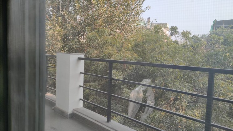 Balcony, sector 4 4 Bedroom 500 Sq.Yd. Builder Floor In Sector 4 Gurgaon 9322812