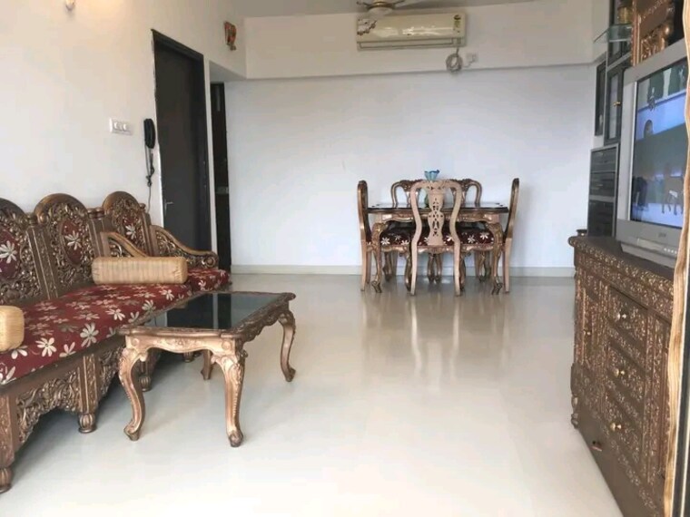 Gym, lodha-splendora 2.5 Bedroom 843 Sq.Ft. Apartment In Ghodbunder Road Thane 9322854