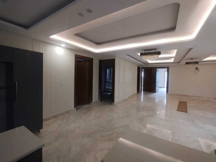 Room, sector 4 4 Bedroom 550 Sq.Yd. Builder Floor In Sector 4 Gurgaon 9322842