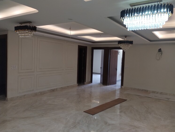 Room, sector 4 4 Bedroom 550 Sq.Yd. Builder Floor In Sector 4 Gurgaon 9322842