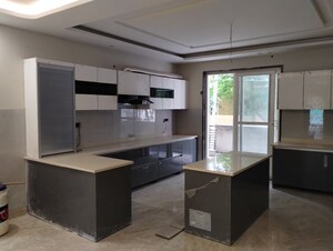 Team Area in 4 BHK Builder Floor at Sector 4 – for Sale