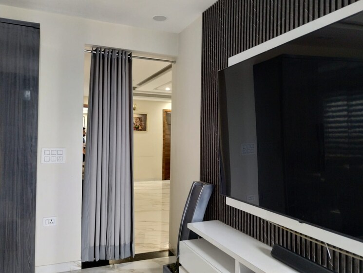 Balcony, sector 4 4 Bedroom 292 Sq.Yd. Builder Floor In Sector 4 Gurgaon 9322863