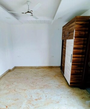 Room in 4 BHK Builder Floor at BP Homes, Sector 85 – for Sale