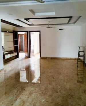 Living Room in 4 BHK Builder Floor at BP Homes, Sector 85 – for Sale