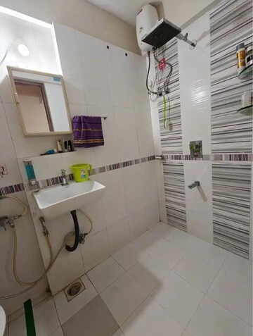 Bathroom in 2.5 BHK Apartment at Shree Ostwal Ocean, Bhayandar East – for Rent