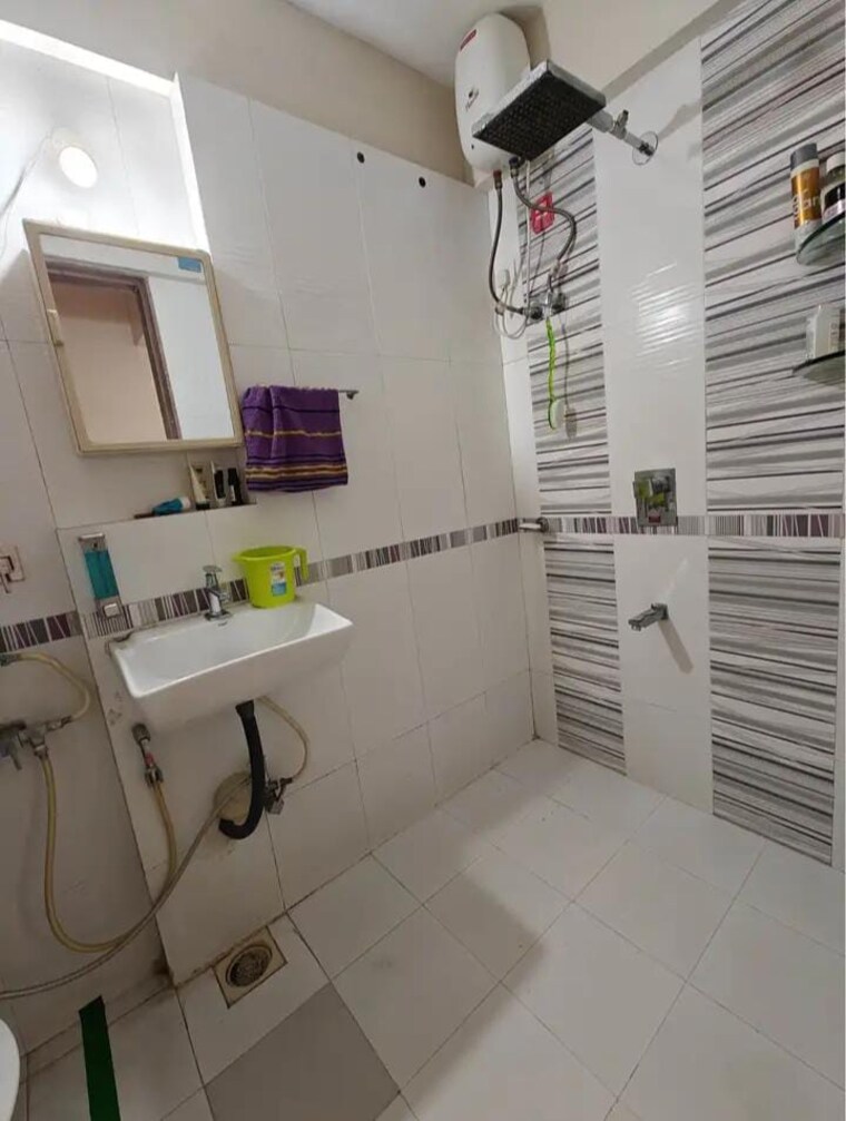 Bathroom, shree-ostwal-ocean 2.5 Bedroom 800 Sq.Ft. Apartment In Bhayandar East Thane 9322883