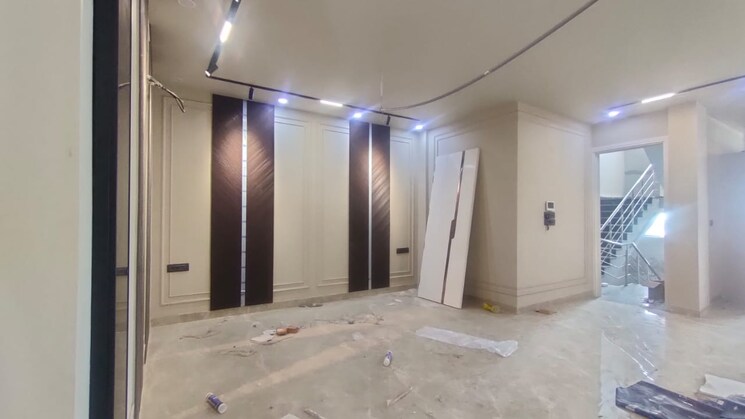 Room, sector 4 3 Bedroom 250 Sq.Yd. Builder Floor In Sector 4 Gurgaon 9322930