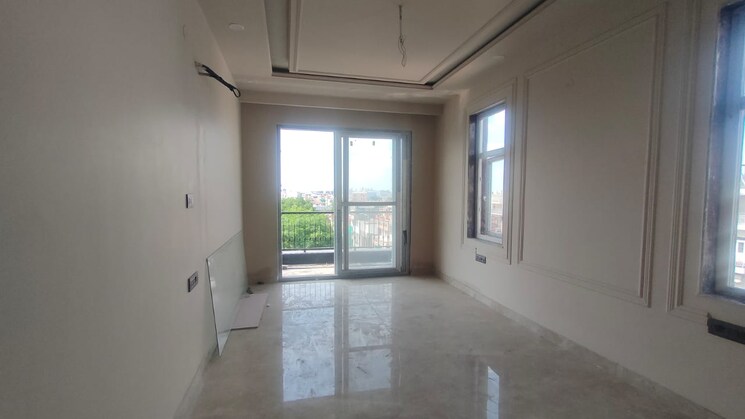 Room, sector 4 3 Bedroom 250 Sq.Yd. Builder Floor In Sector 4 Gurgaon 9322930