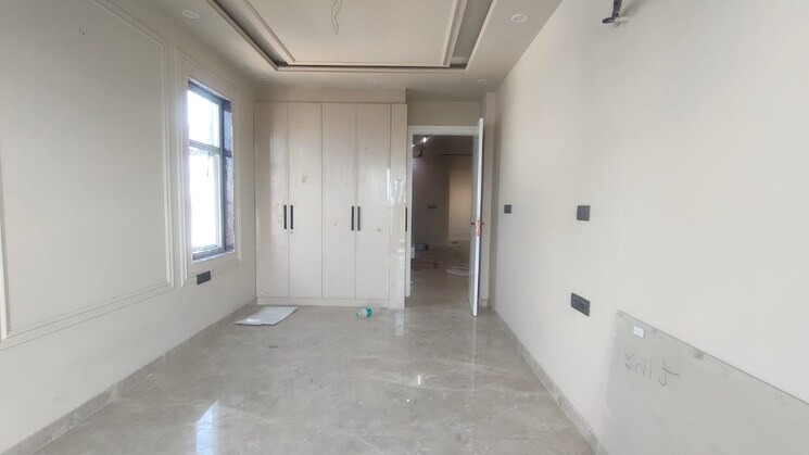 Room, sector 4 3 Bedroom 250 Sq.Yd. Builder Floor In Sector 4 Gurgaon 9322930