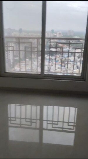 Room in 2 BHK Apartment at Sandhya Eve Horizon, Kandivali West – for Rent