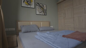 Bedroom in 2 BHK Apartment at Lodha The Park, Worli – for Rent