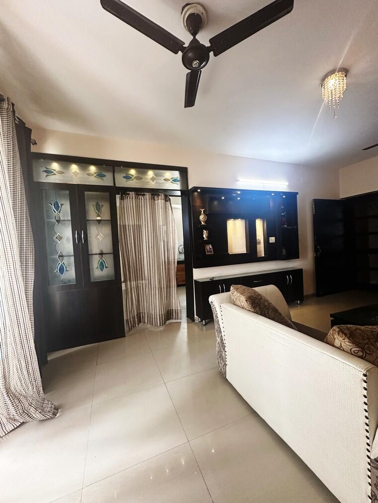 Living Room, vip road 3 Bedroom 1735 Sq.Ft. Apartment In Vip Road Zirakpur 9322910