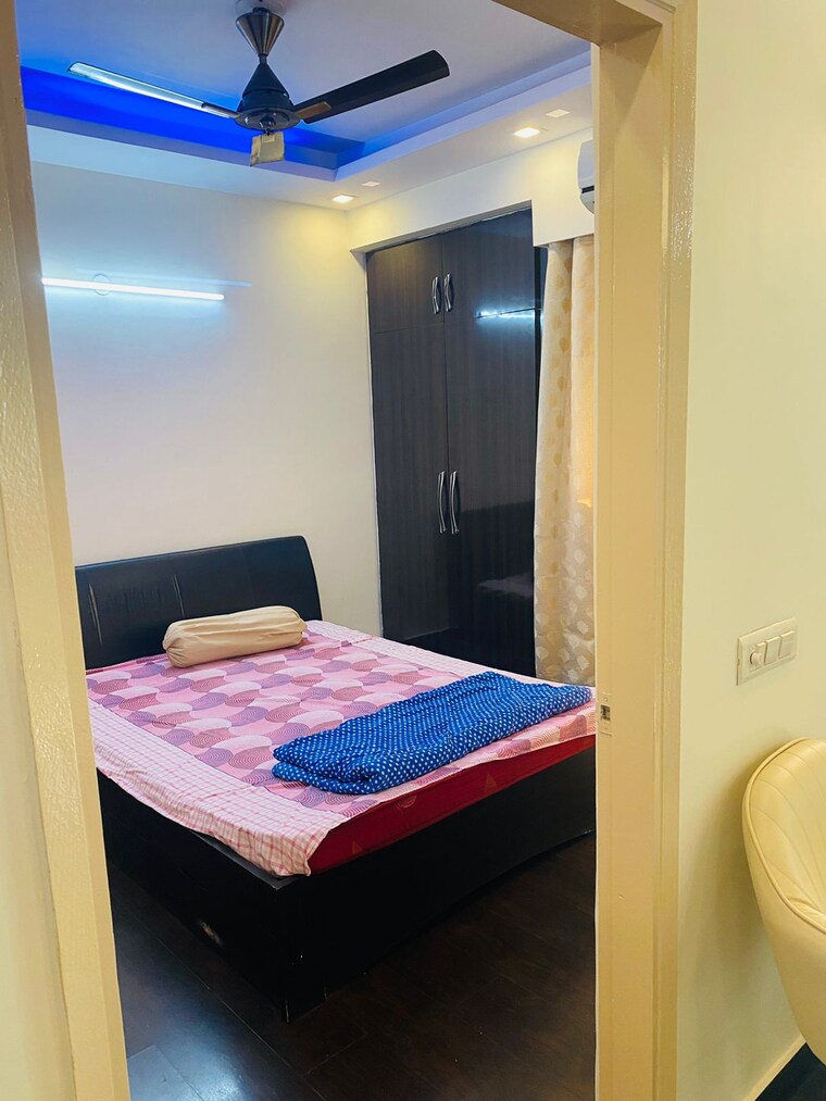 Bedroom, aditya-celebrity-homes 1 Bedroom 550 Sq.Ft. Apartment In Sector 76 Noida 9322936