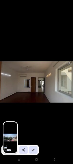 Room in 5 BHK Villa at Vatika Signature Villas, Sector 82 – for Rent