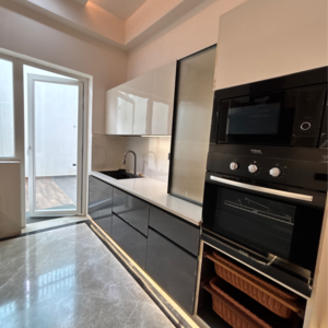 Kitchen in 3.5 BHK Apartment at Shalimar One World Belvedere Court 3, Malesemau – for Sale