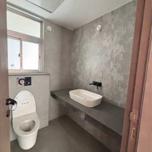 Bathroom in 3.5 BHK Apartment at Shalimar One World Belvedere Court 3, Malesemau – for Sale