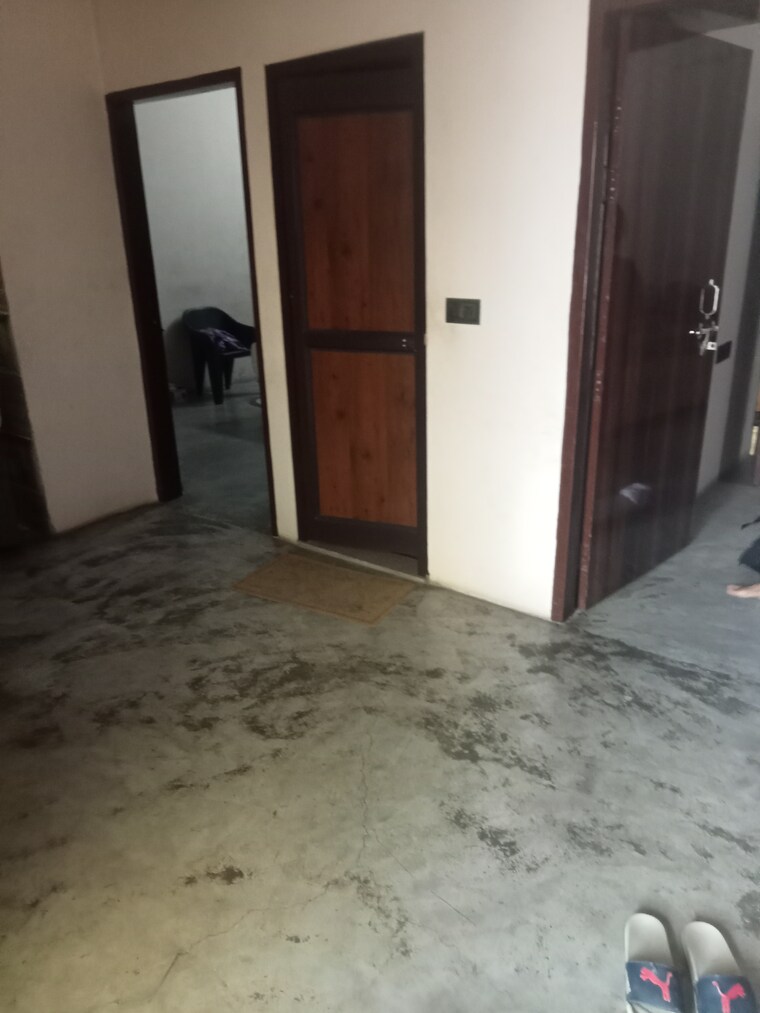 Room, new model town 6 Bedroom 150 Sq.Yd. Villa In New Model Town Panipat 9322988