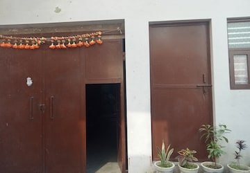 Furnished Amenities in 6 BHK Villa at New Model Town – for Sale