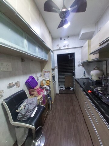 2 BHK Apartment For Rent in RNA Royale Park, Kandivali West