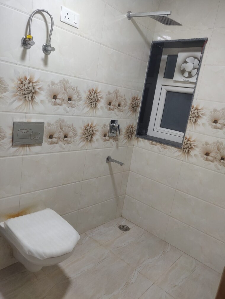 Bathroom, ip extension 3 Bedroom 1250 Sq.Ft. Apartment In Ip Extension Delhi 9323035