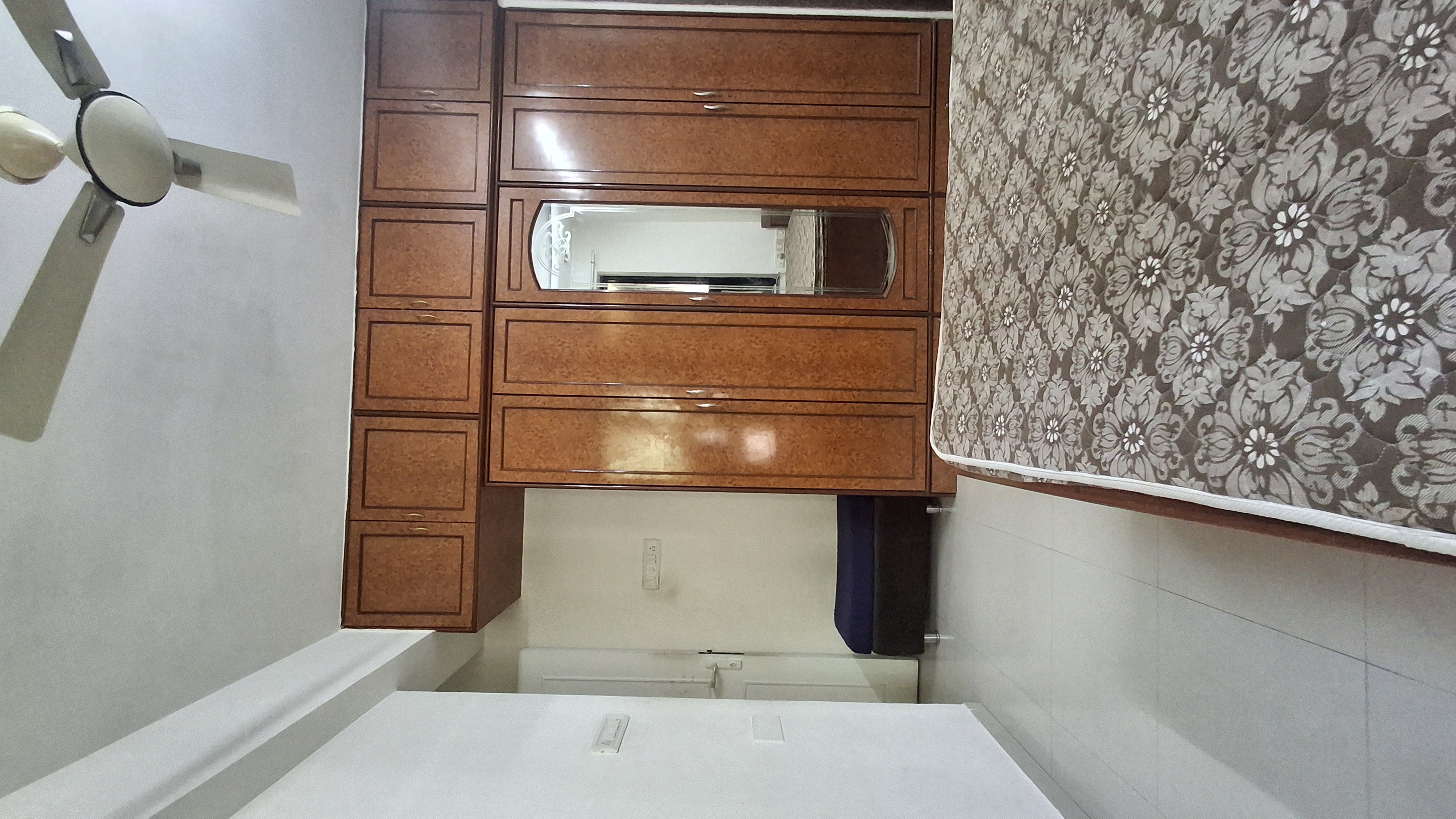 2 BHK Apartment For Rent in Sheth Vasant Marvel