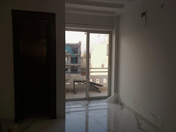 Room in 3 BHK Builder Floor at Sector 14 – for Sale