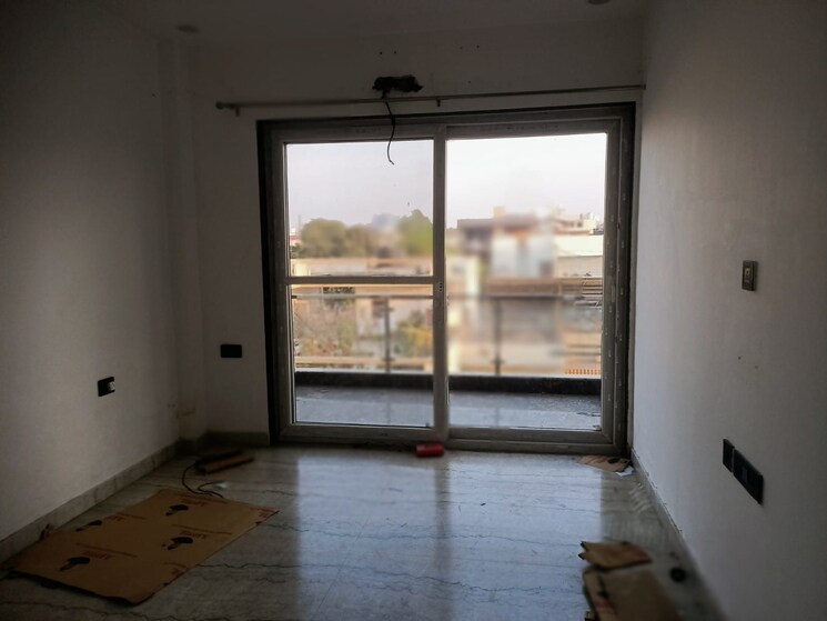 Room, sector 14 3 Bedroom 250 Sq.Yd. Builder Floor In Sector 14 Gurgaon 9323030