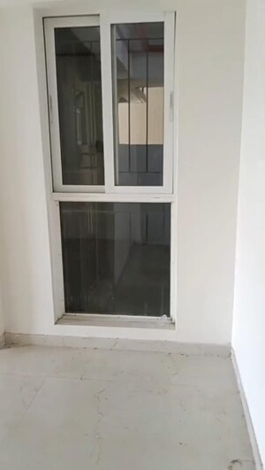 Room in 2 BHK Apartment at Sethia Kalpavruksh Heights, Kandivali West – for Rent