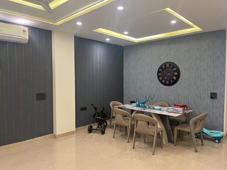 Team Area, sector 14 3 Bedroom 250 Sq.Yd. Builder Floor In Sector 14 Gurgaon 9323040