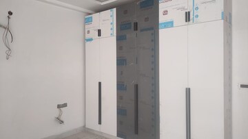 Building Lobby in 4 BHK Builder Floor at Sector 14 – for Sale