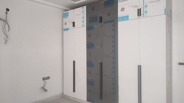 undefined, sector 14 4 Bedroom 300 Sq.Yd. Builder Floor In Sector 14 Gurgaon 9323044