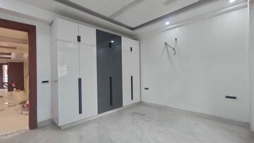 Room in 4 BHK Builder Floor at Sector 14 – for Sale