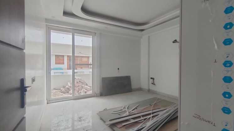 Bedroom, sector 14 4 Bedroom 300 Sq.Yd. Builder Floor In Sector 14 Gurgaon 9323044