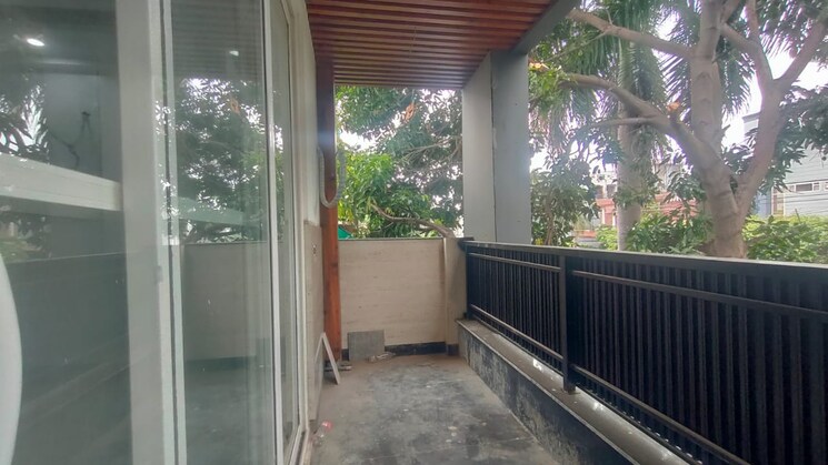 Balcony, sector 14 4 Bedroom 300 Sq.Yd. Builder Floor In Sector 14 Gurgaon 9323044