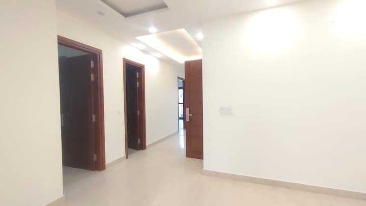 Room, sector 14 3 Bedroom 250 Sq.Yd. Builder Floor In Sector 14 Gurgaon 9323051