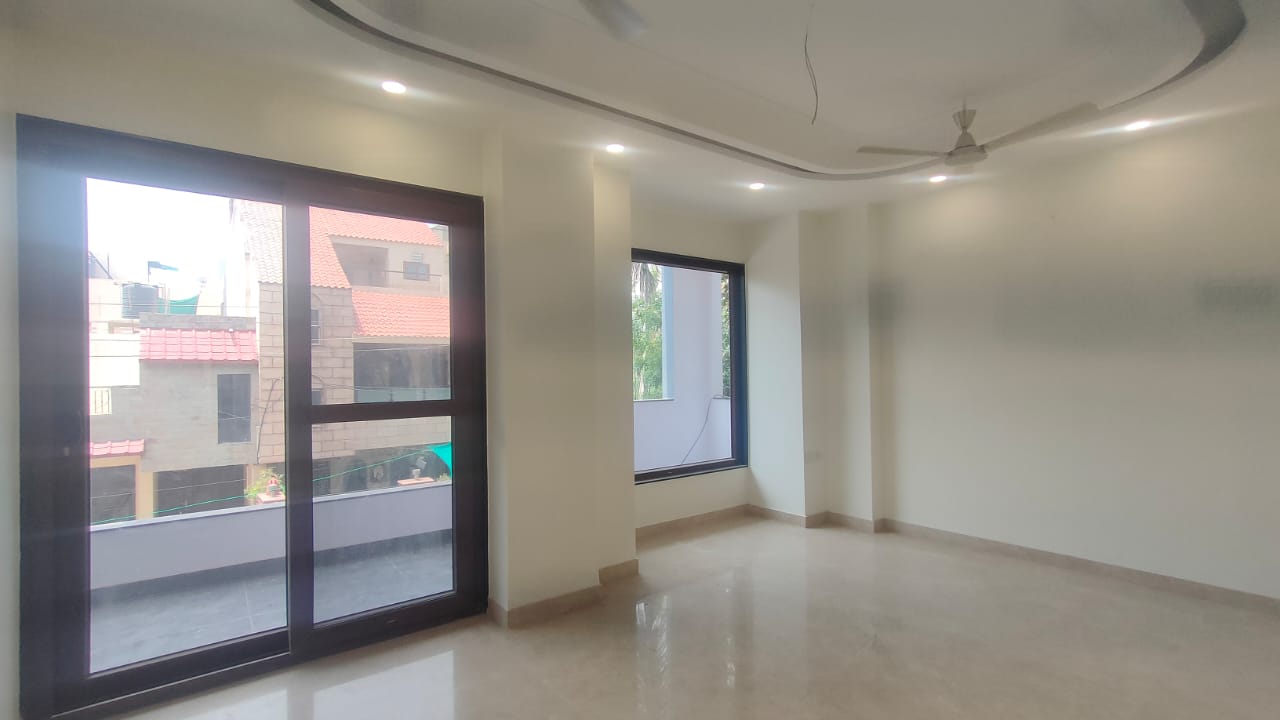 3 BHK + Servant Room Builder Floor For Sale in Sector 14