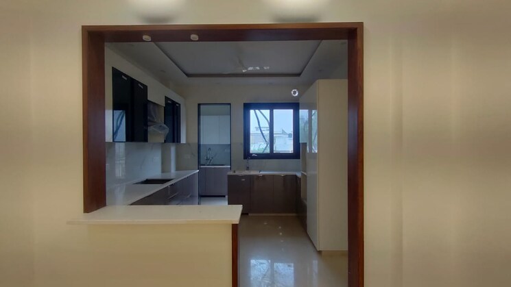 Kitchen, sector 14 3 Bedroom 250 Sq.Yd. Builder Floor In Sector 14 Gurgaon 9323051