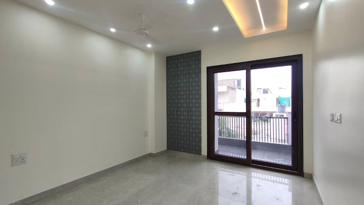 Room, sector 14 3 Bedroom 250 Sq.Yd. Builder Floor In Sector 14 Gurgaon 9323051