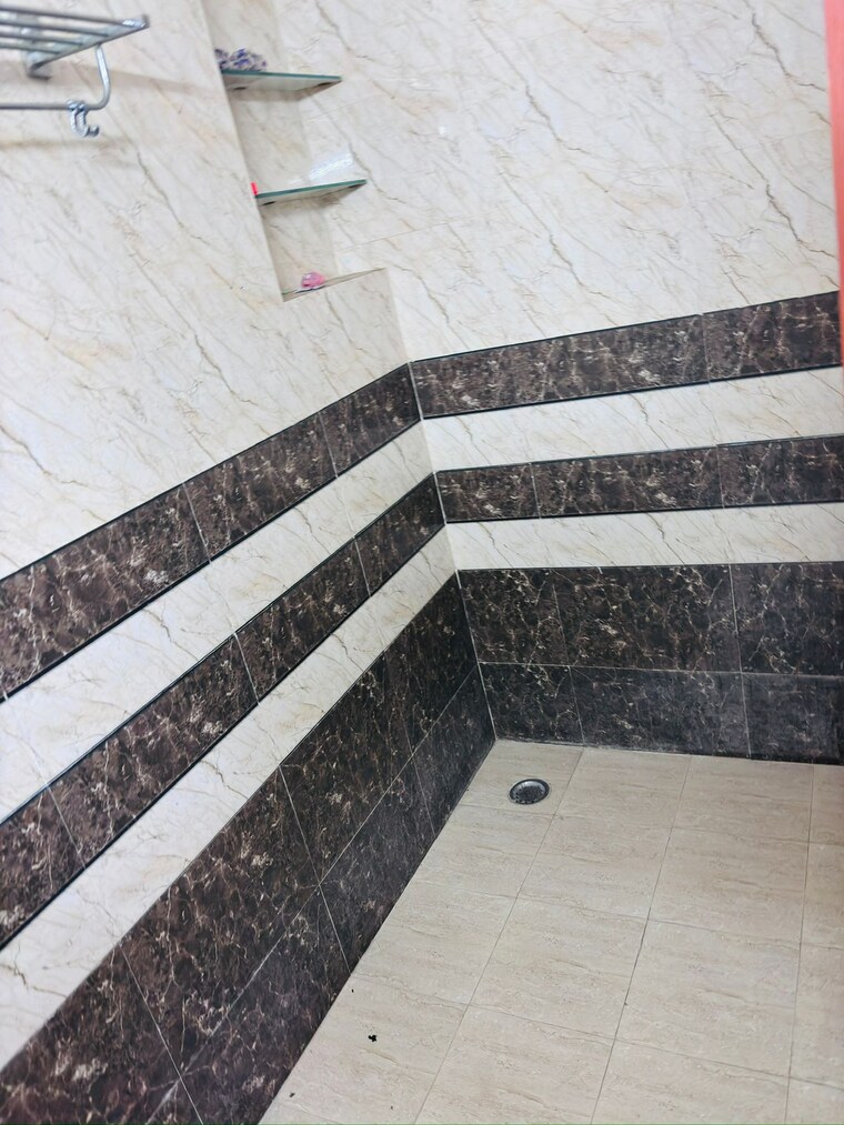 Bathroom, ip extension 2 Bedroom 1100 Sq.Ft. Apartment In Ip Extension Delhi 9323061