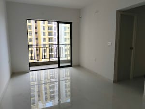 Room in 1 BHK Apartment at Runwal Gardens, Dombivli East – for Rent