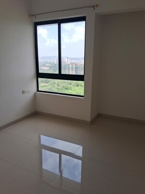 Room in 2 BHK Apartment at Runwal My City, Dombivli East – for Rent
