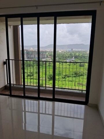 Room in 2 BHK Apartment at Runwal My City, Dombivli East – for Rent