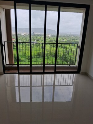 Room in 2 BHK Apartment at Runwal My City, Dombivli East – for Rent